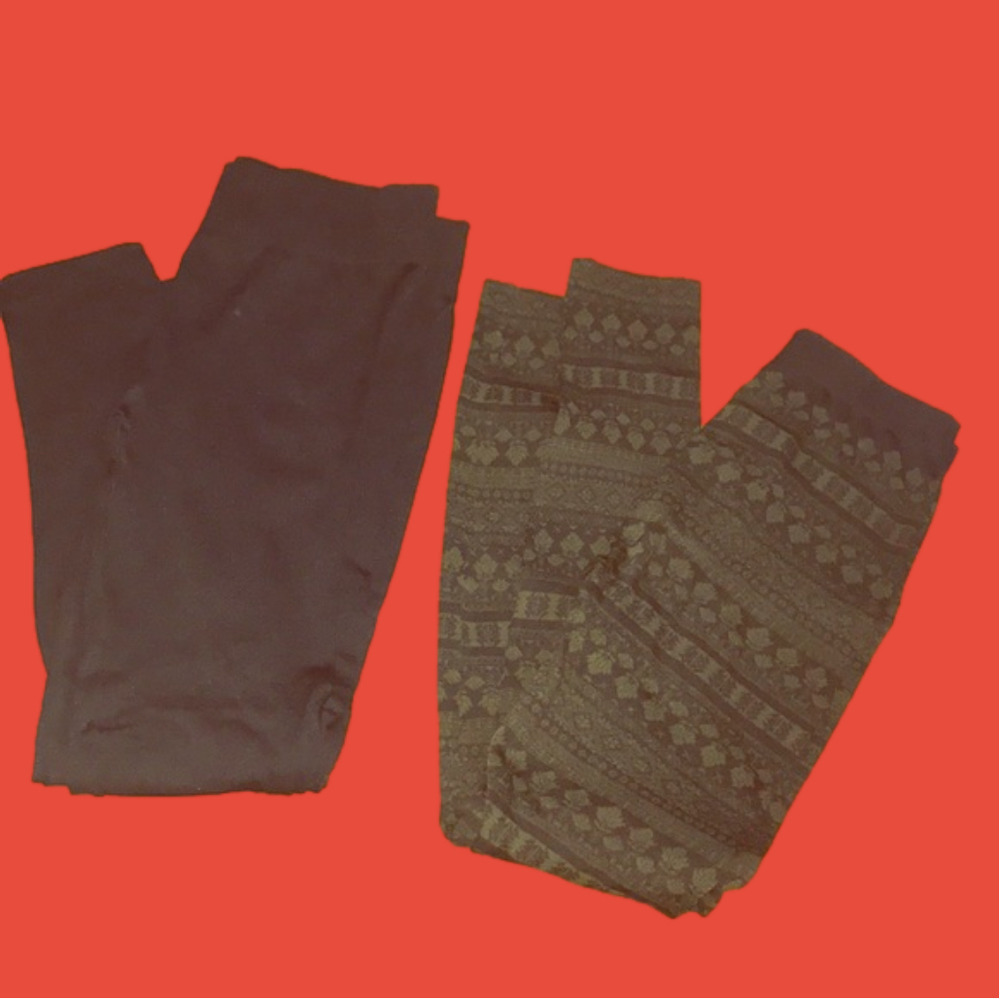 6/$20 Two pair of fleece leggings XL and OX